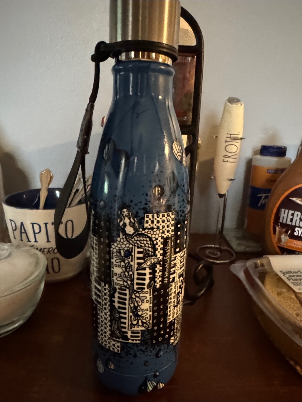 STARBUCKS X SWELL 17 ounce insulated water bottle w rope handle NEW, never used